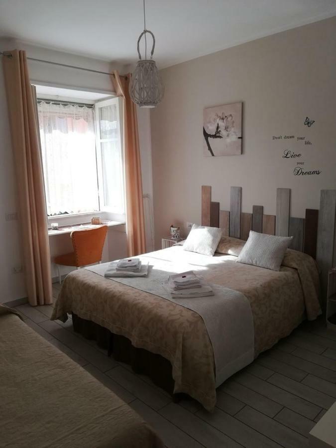 Bed and Breakfast Il Frangipane Формія Екстер'єр фото